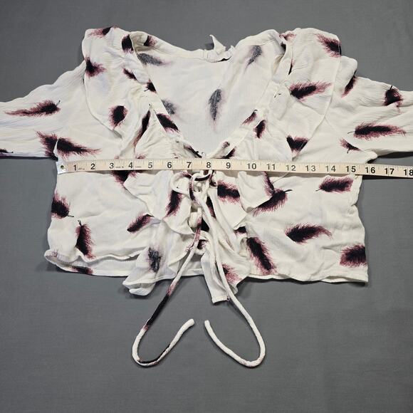 Forever 21 White Crop Top Ruffled V-Neck Long Sleeves Shirt Lightweight Womens S - Picture 8 of 10